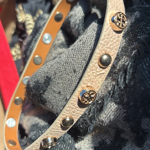 Tory Burch wrap leather bracelet choker - Picture 4 of 5